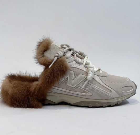 New Balance 204L Fur